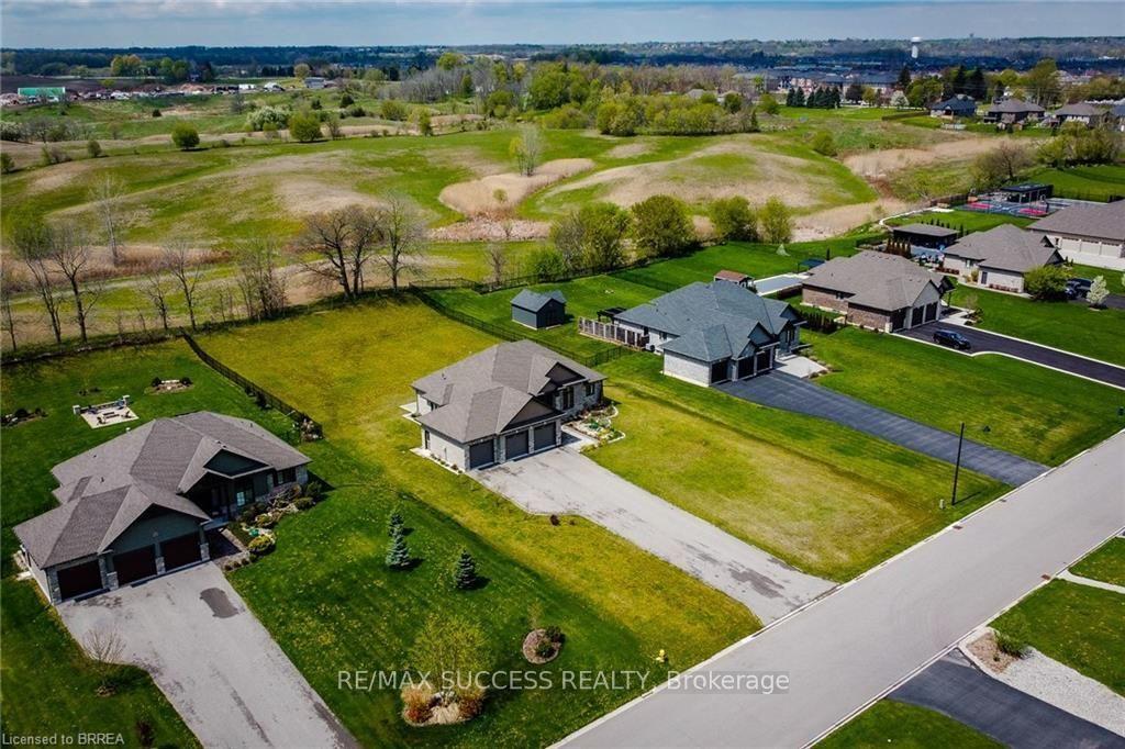 Photo 36 of 23 Tedley Boulevard, Brantford, Empire South — HOMEH