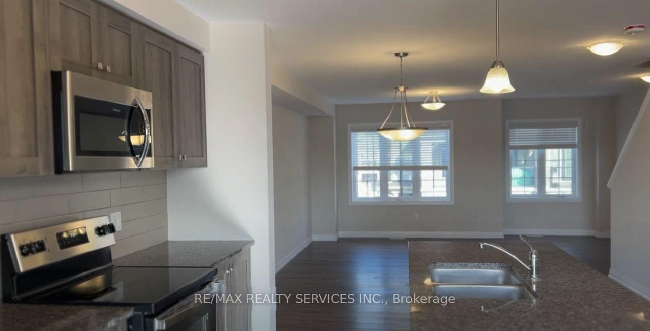 Photo 6 of Unit 11, 22 Bank Swallow Crescent, Kitchener, Doon South — HOMEH