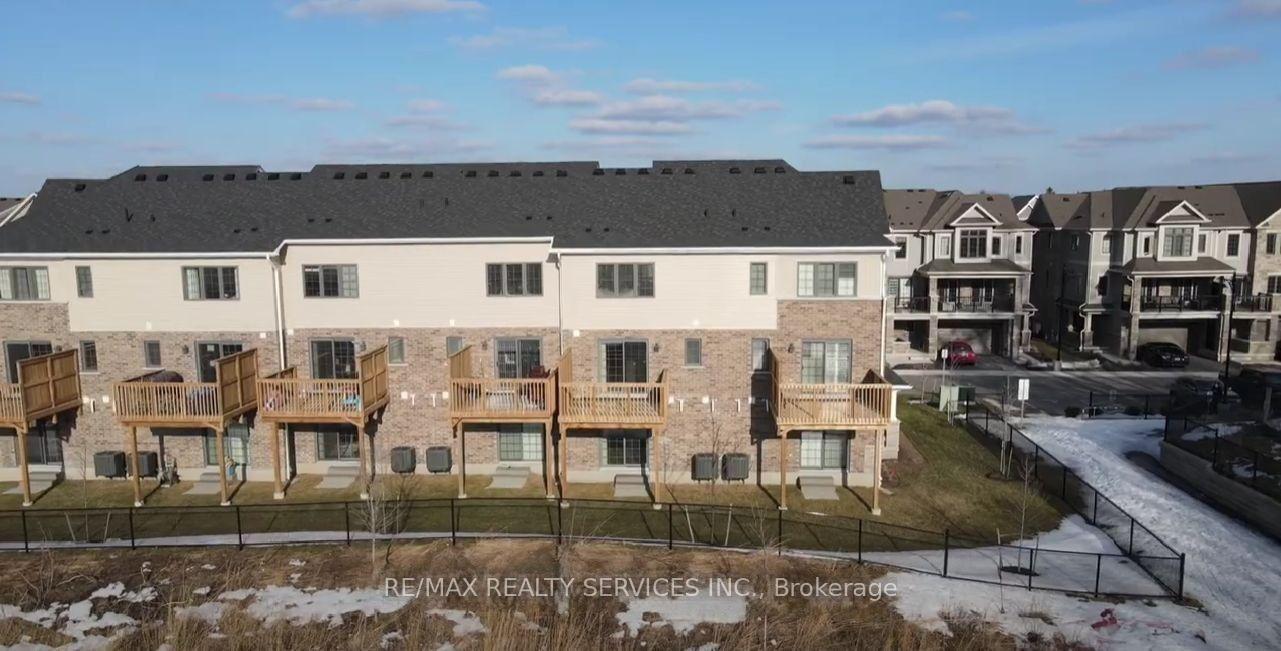 Photo 13 of Unit 11, 22 Bank Swallow Crescent, Kitchener, Doon South — HOMEH