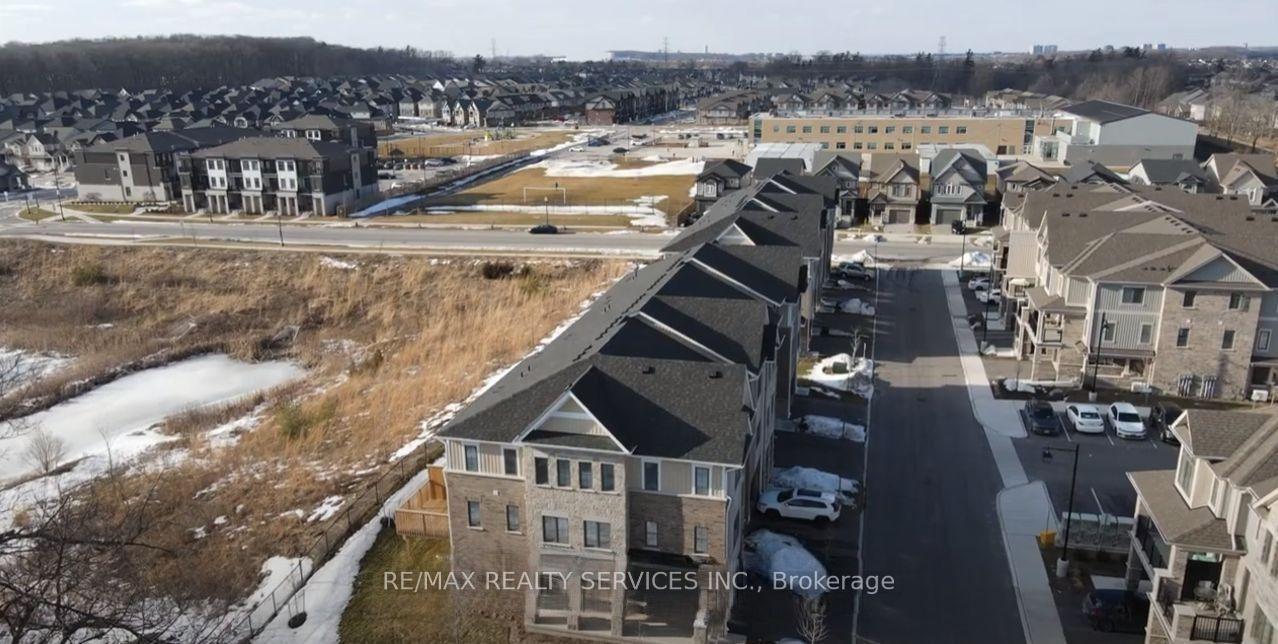 Photo 14 of Unit 11, 22 Bank Swallow Crescent, Kitchener, Doon South — HOMEH