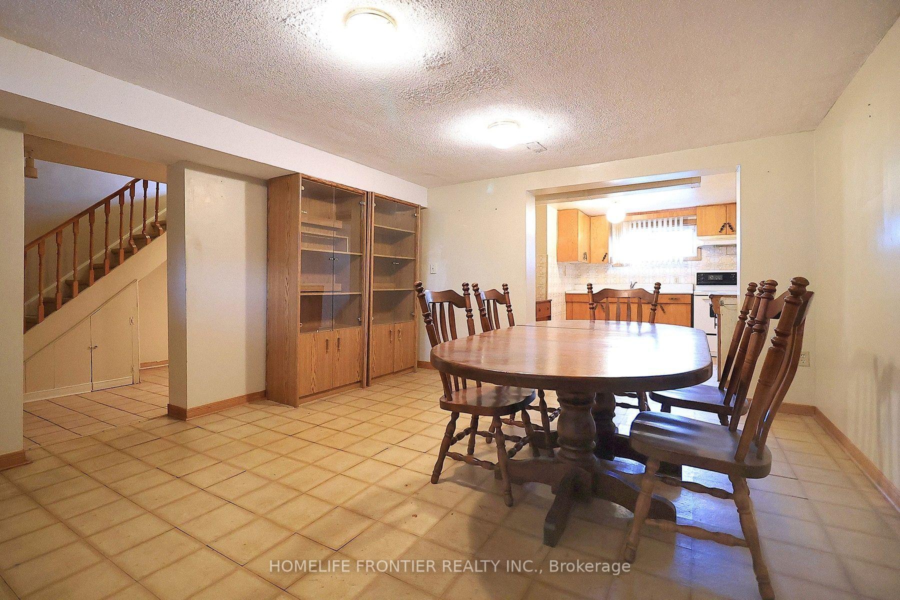 Photo 17 of 334 Rimilton Avenue, Etobicoke, Alderwood — HOMEH