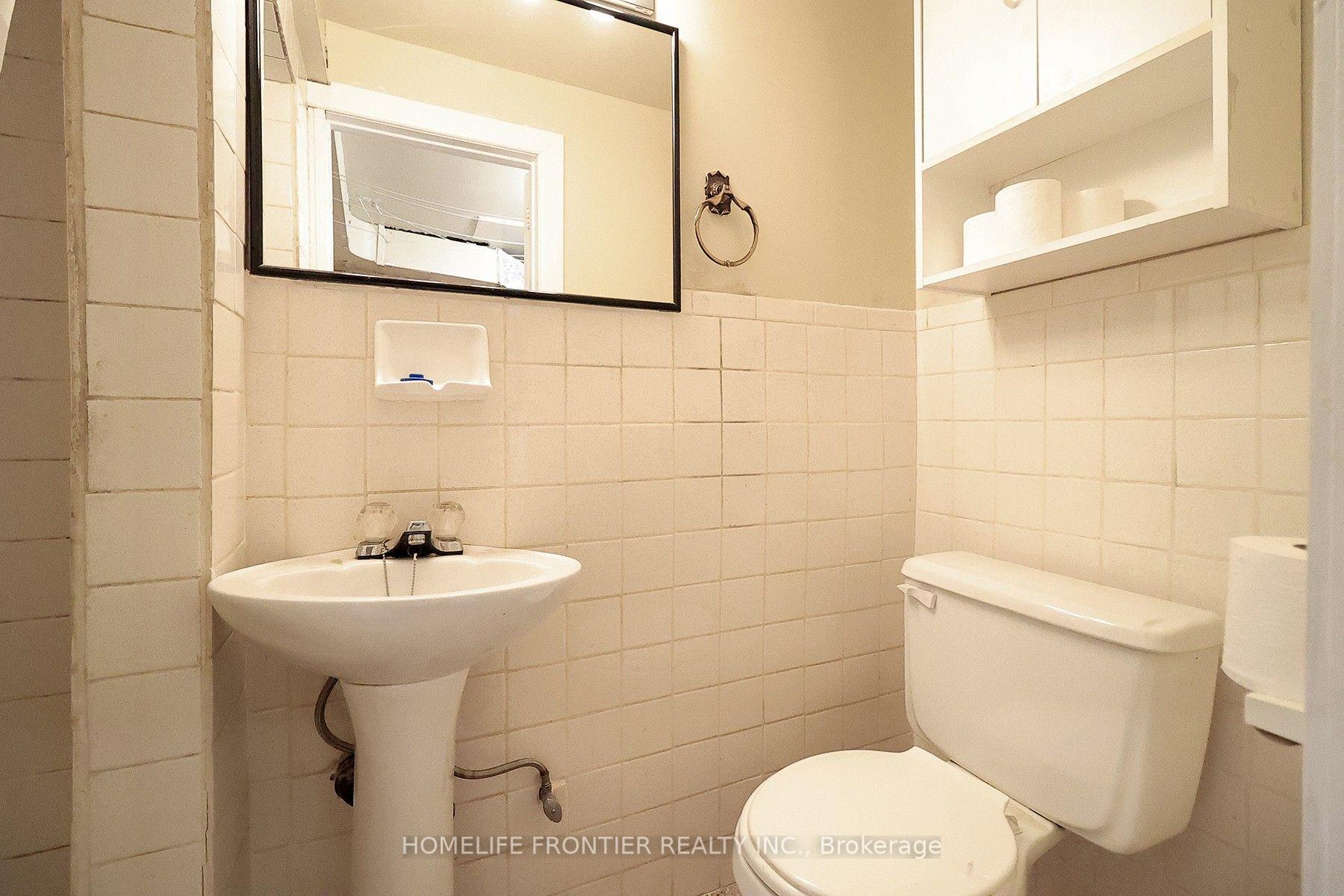 Photo 19 of 334 Rimilton Avenue, Etobicoke, Alderwood — HOMEH