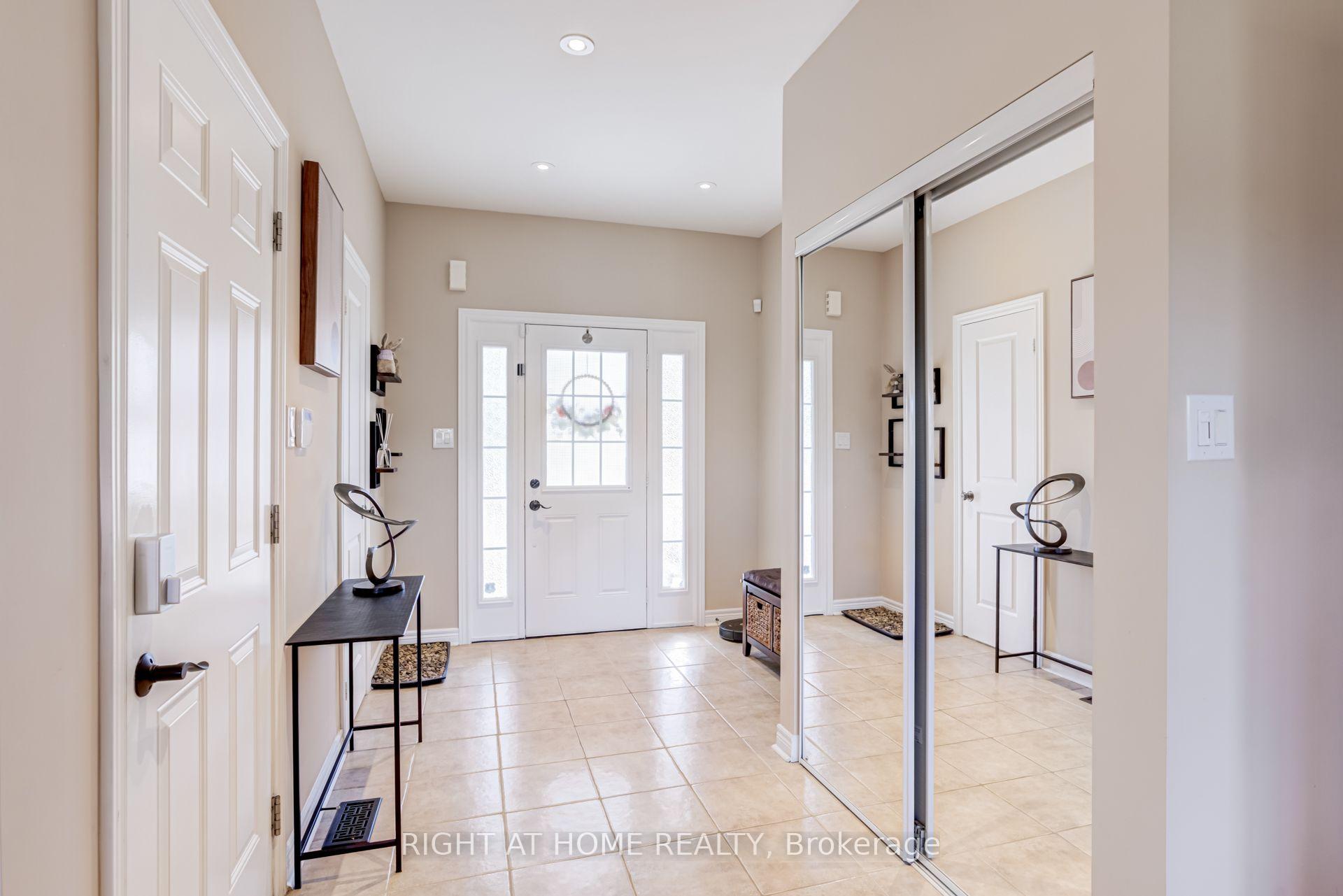 Photo 9 of 27 Fallis Crescent, Caledon, Caledon East — HOMEH