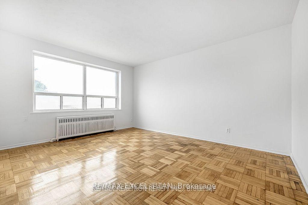 Photo 9 of Unit 10, 156 Kingston Road, Toronto, Woodbine Corridor — HOMEH