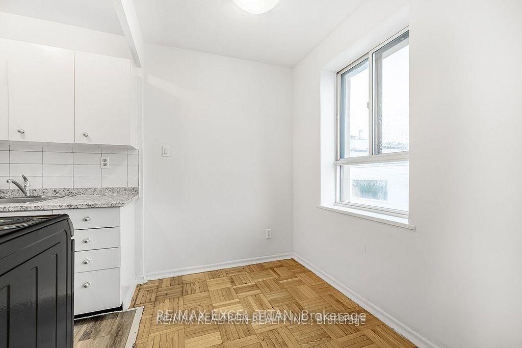 Photo 17 of Unit 10, 156 Kingston Road, Toronto, Woodbine Corridor — HOMEH