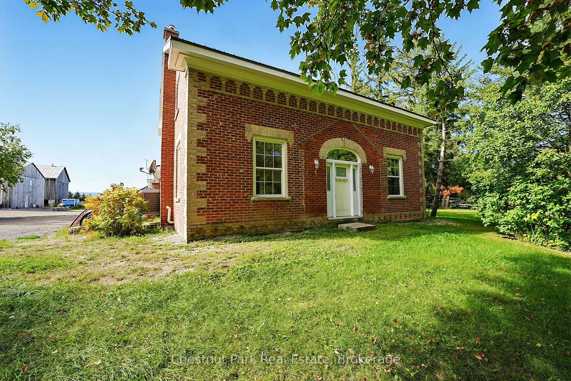 Photo 5 of 1164 Fairgrounds Road N, Clearview, Rural Clearview — HOMEH