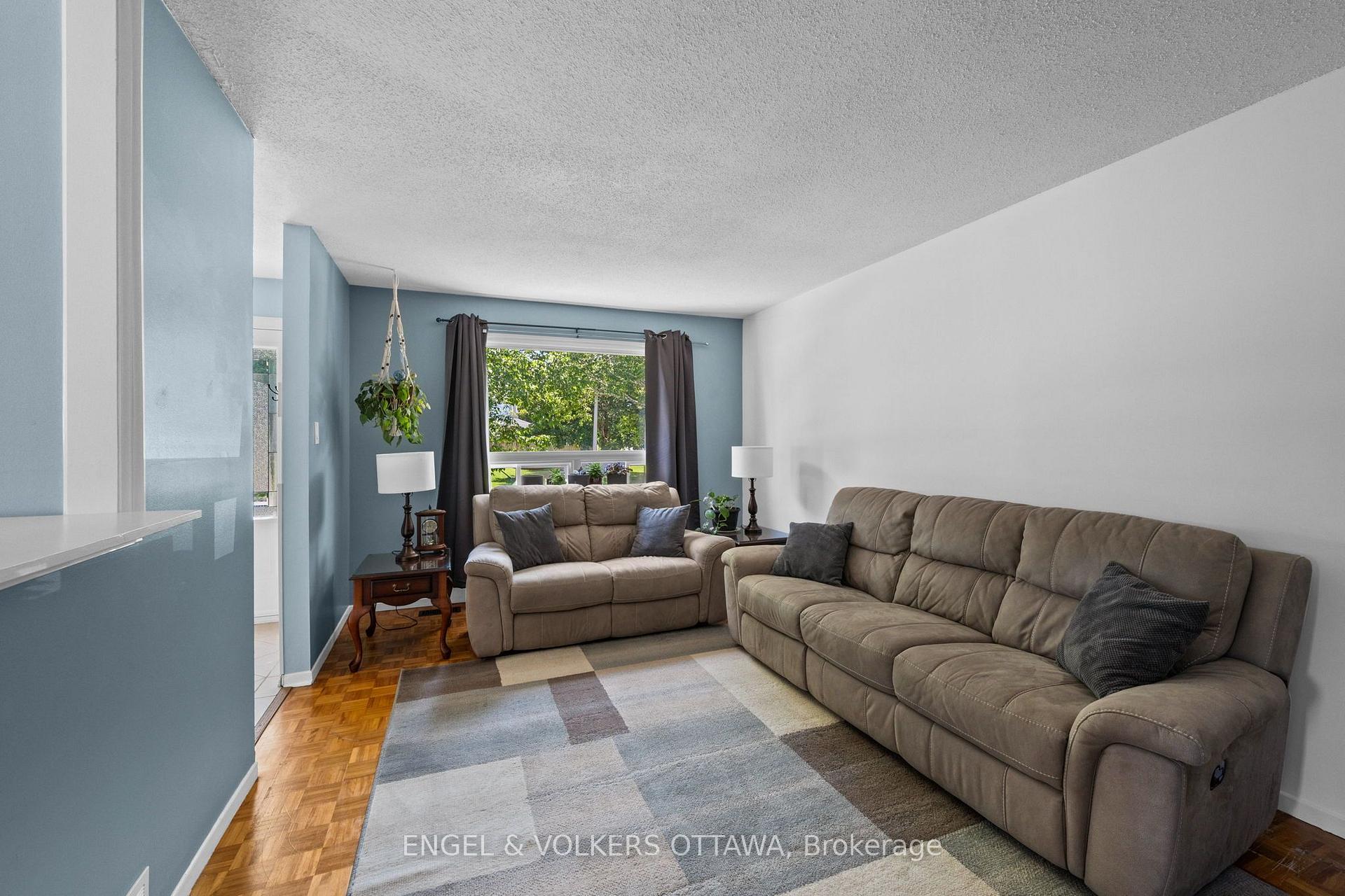 Photo 11 of 51 Morton Drive, Ottawa, Kanata - Glencairn/Hazeldean — HOMEH