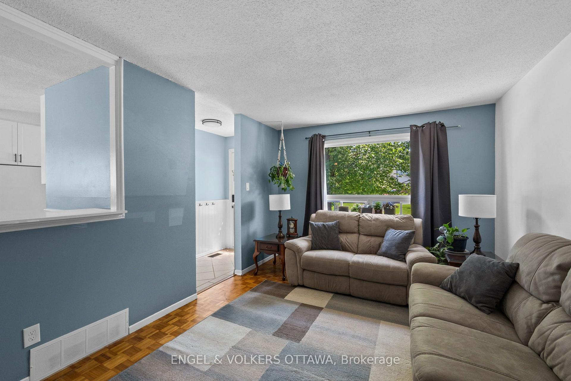 Photo 12 of 51 Morton Drive, Ottawa, Kanata - Glencairn/Hazeldean — HOMEH