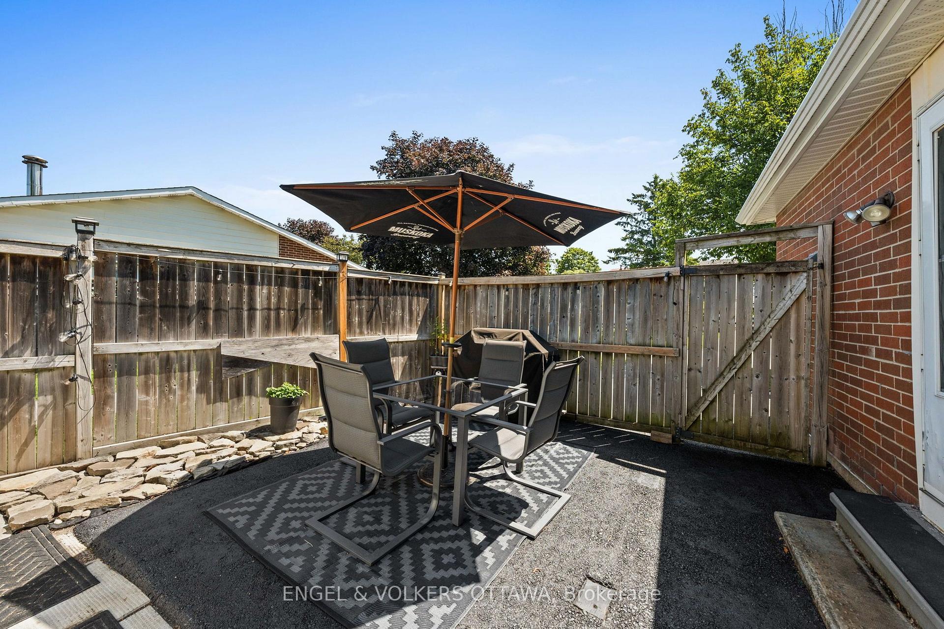 Photo 26 of 51 Morton Drive, Ottawa, Kanata - Glencairn/Hazeldean — HOMEH