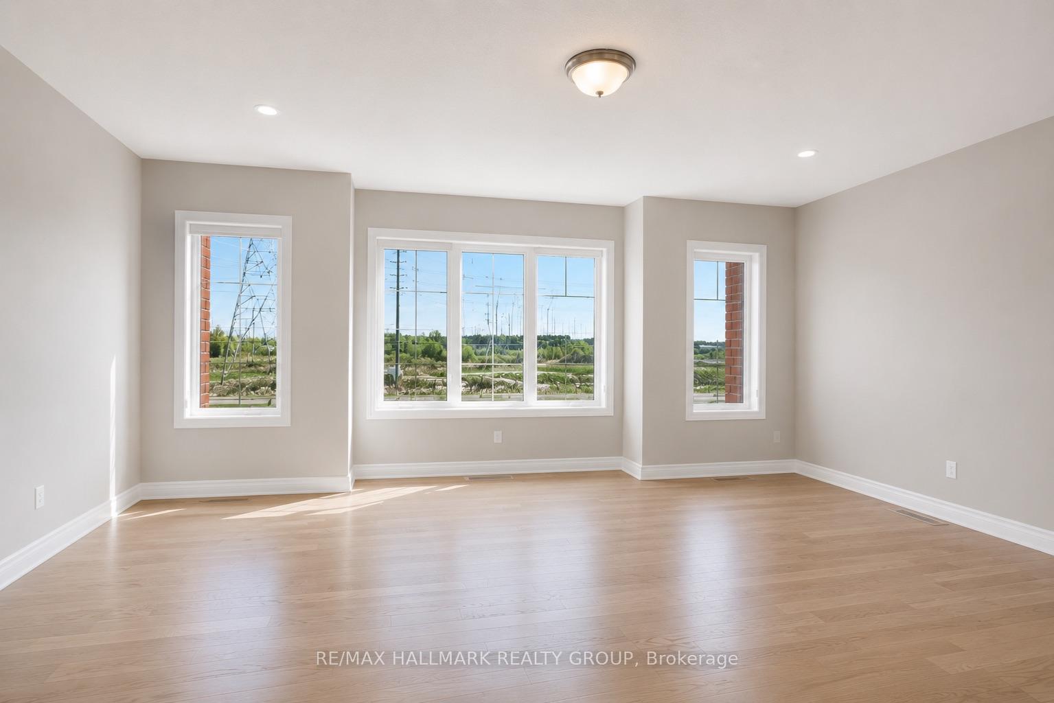 Photo 3 of 167 Gelderland Private, Ottawa, Kanata - Emerald Meadows/Trailwest — HOMEH