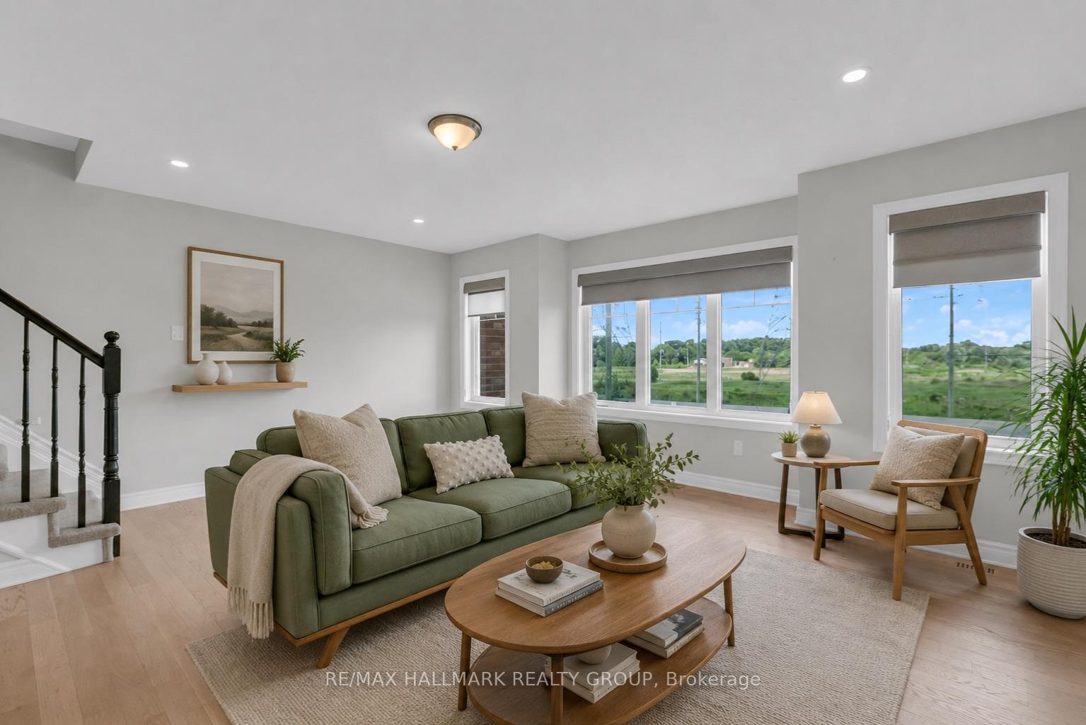 Photo 4 of 167 Gelderland Private, Ottawa, Kanata - Emerald Meadows/Trailwest — HOMEH