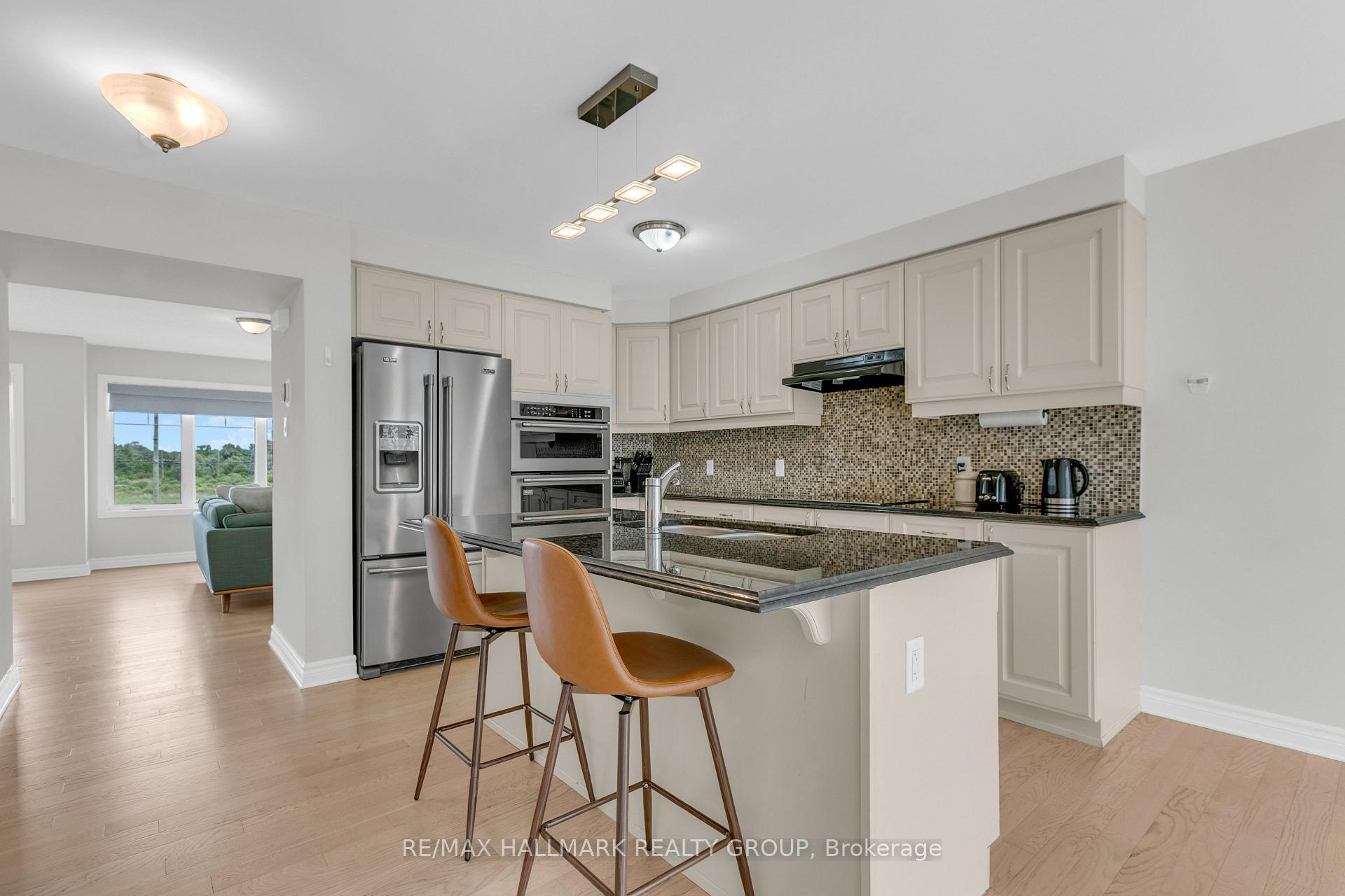 Photo 8 of 167 Gelderland Private, Ottawa, Kanata - Emerald Meadows/Trailwest — HOMEH