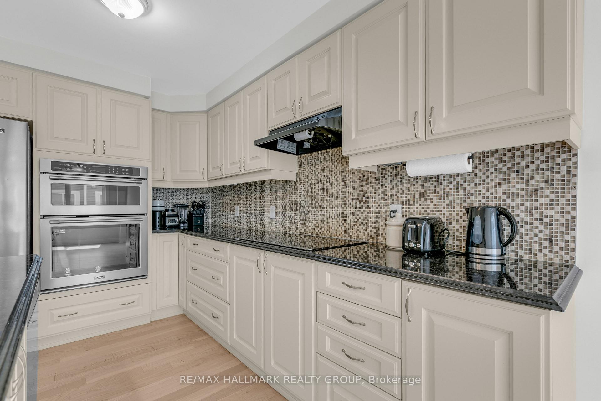 Photo 11 of 167 Gelderland Private, Ottawa, Kanata - Emerald Meadows/Trailwest — HOMEH