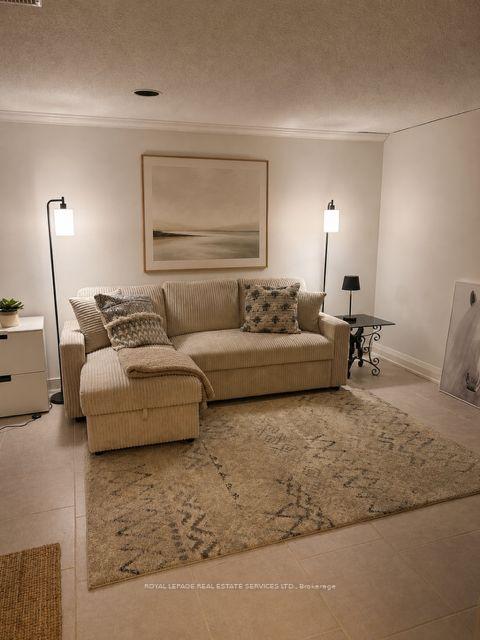 Photo of Unit Lower, 17 Longfield Road