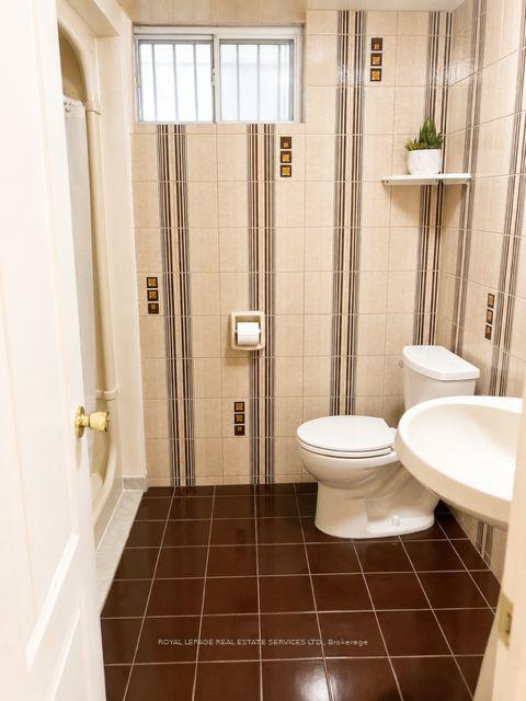 Photo 6 of Unit Lower, 17 Longfield Road, Etobicoke, Princess-Rosethorn — HOMEH