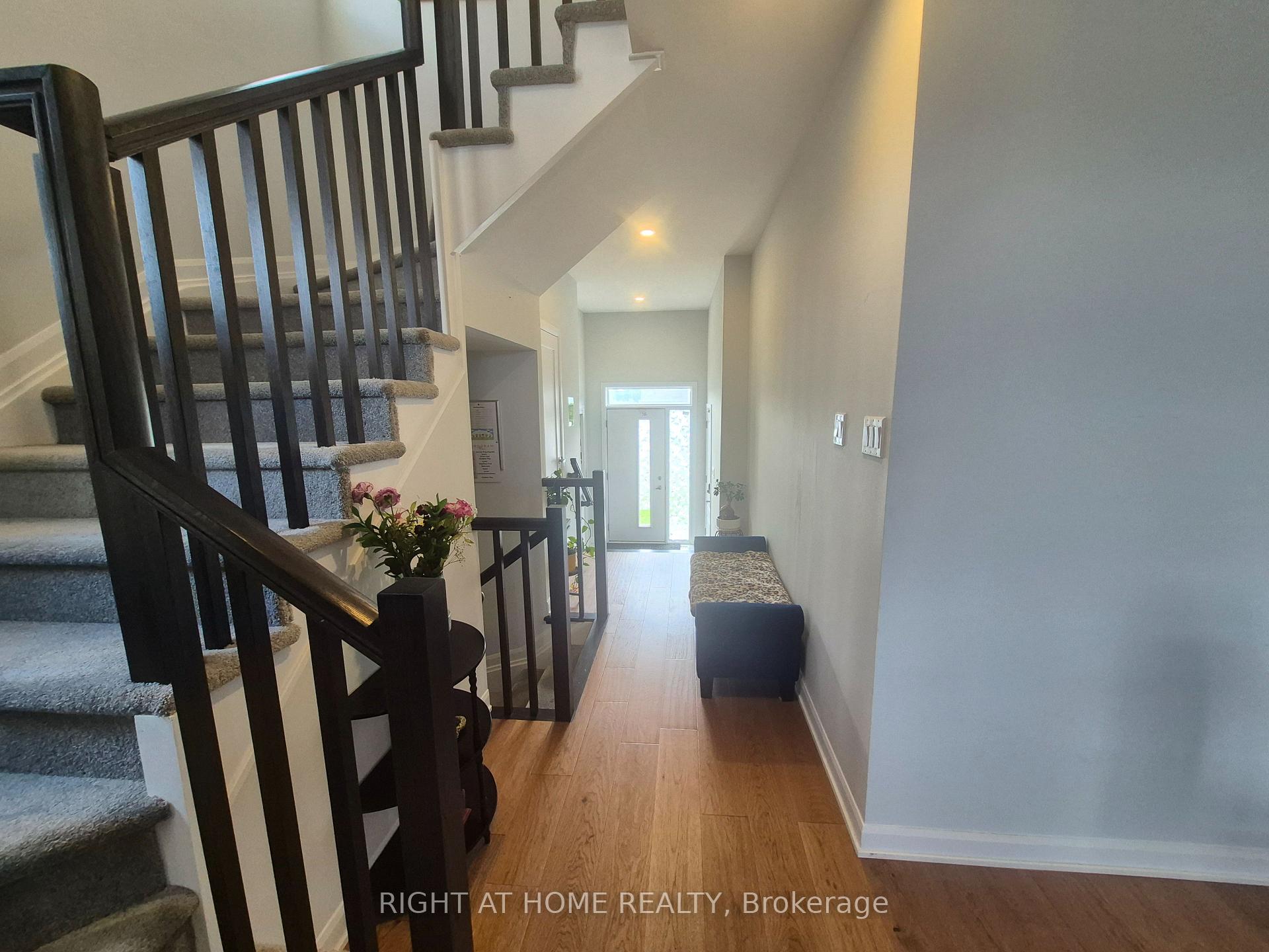Photo 6 of 700 Fairline Row, Ottawa, Kanata - Emerald Meadows/Trailwest — HOMEH