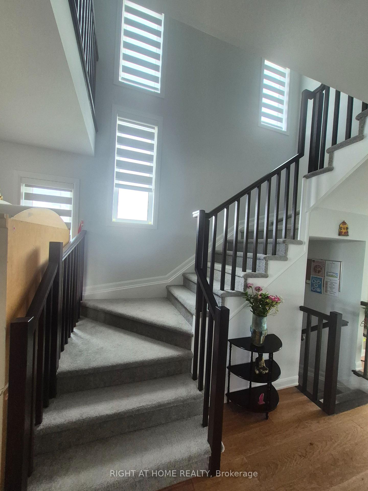 Photo 7 of 700 Fairline Row, Ottawa, Kanata - Emerald Meadows/Trailwest — HOMEH