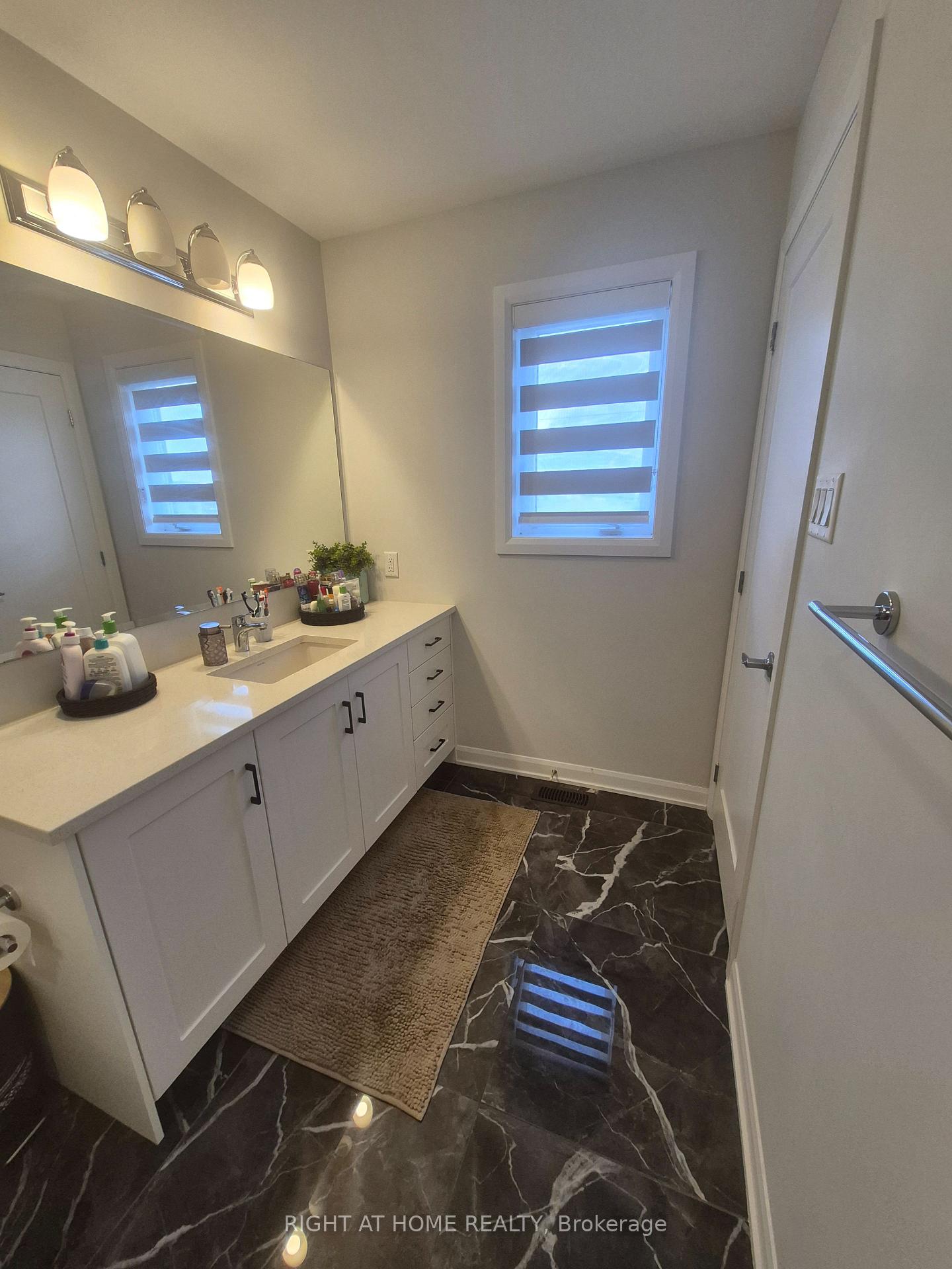 Photo 23 of 700 Fairline Row, Ottawa, Kanata - Emerald Meadows/Trailwest — HOMEH