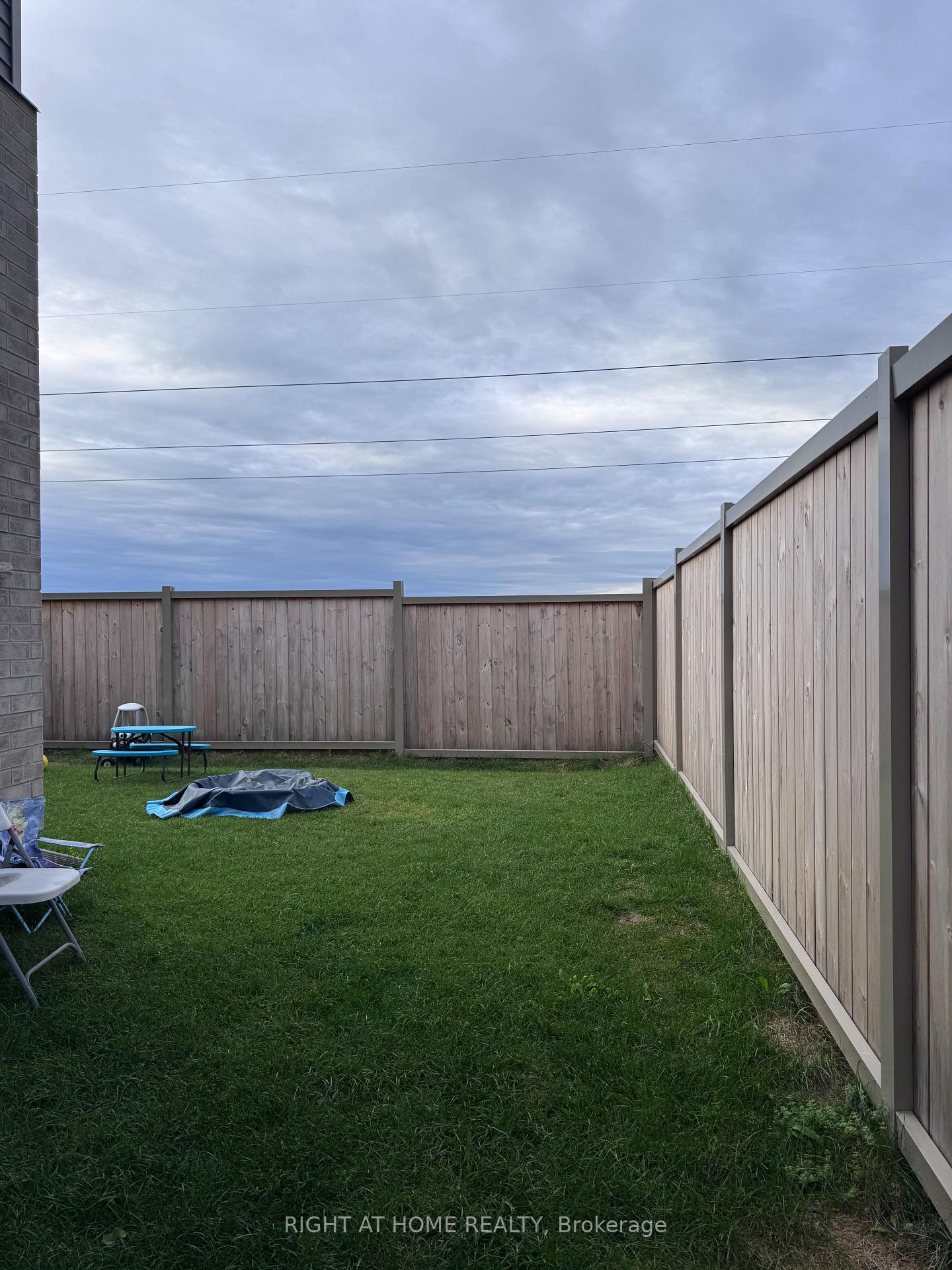 Photo 36 of 700 Fairline Row, Ottawa, Kanata - Emerald Meadows/Trailwest — HOMEH