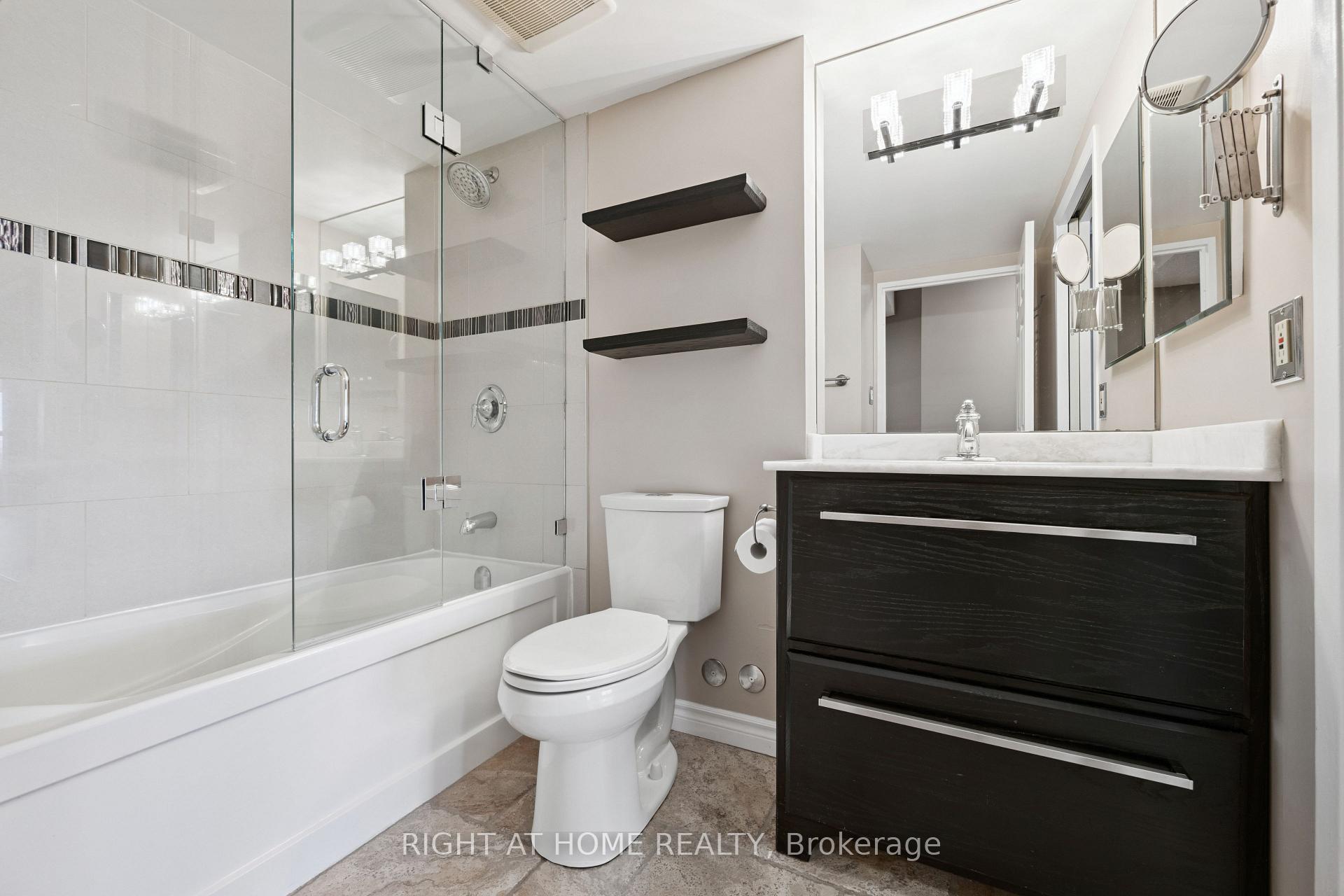 Photo 17 of Unit 1217, 268 Ridley Boulevard, Toronto, Bedford Park-Nortown — HOMEH