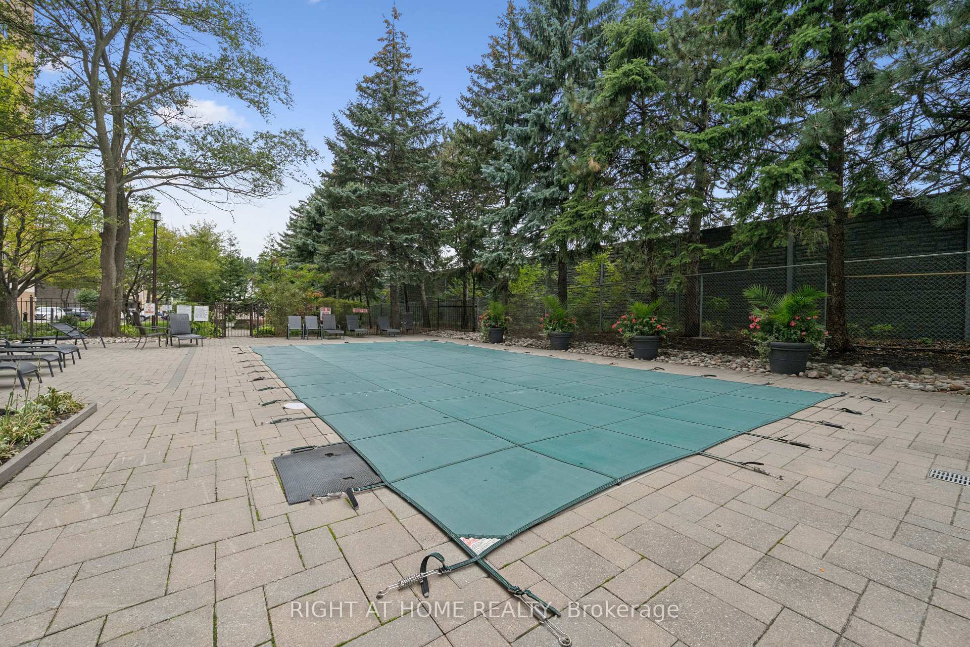 Photo 22 of Unit 1217, 268 Ridley Boulevard, Toronto, Bedford Park-Nortown — HOMEH