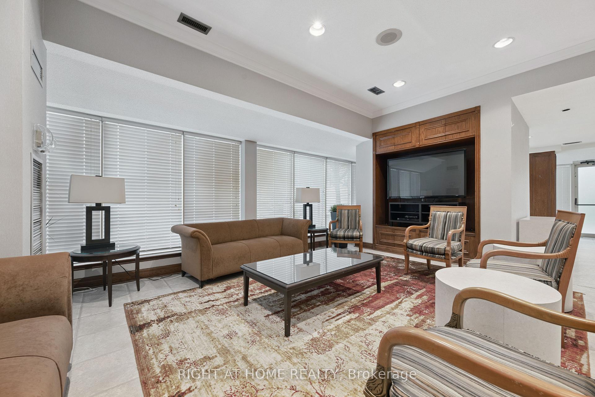 Photo 24 of Unit 1217, 268 Ridley Boulevard, Toronto, Bedford Park-Nortown — HOMEH