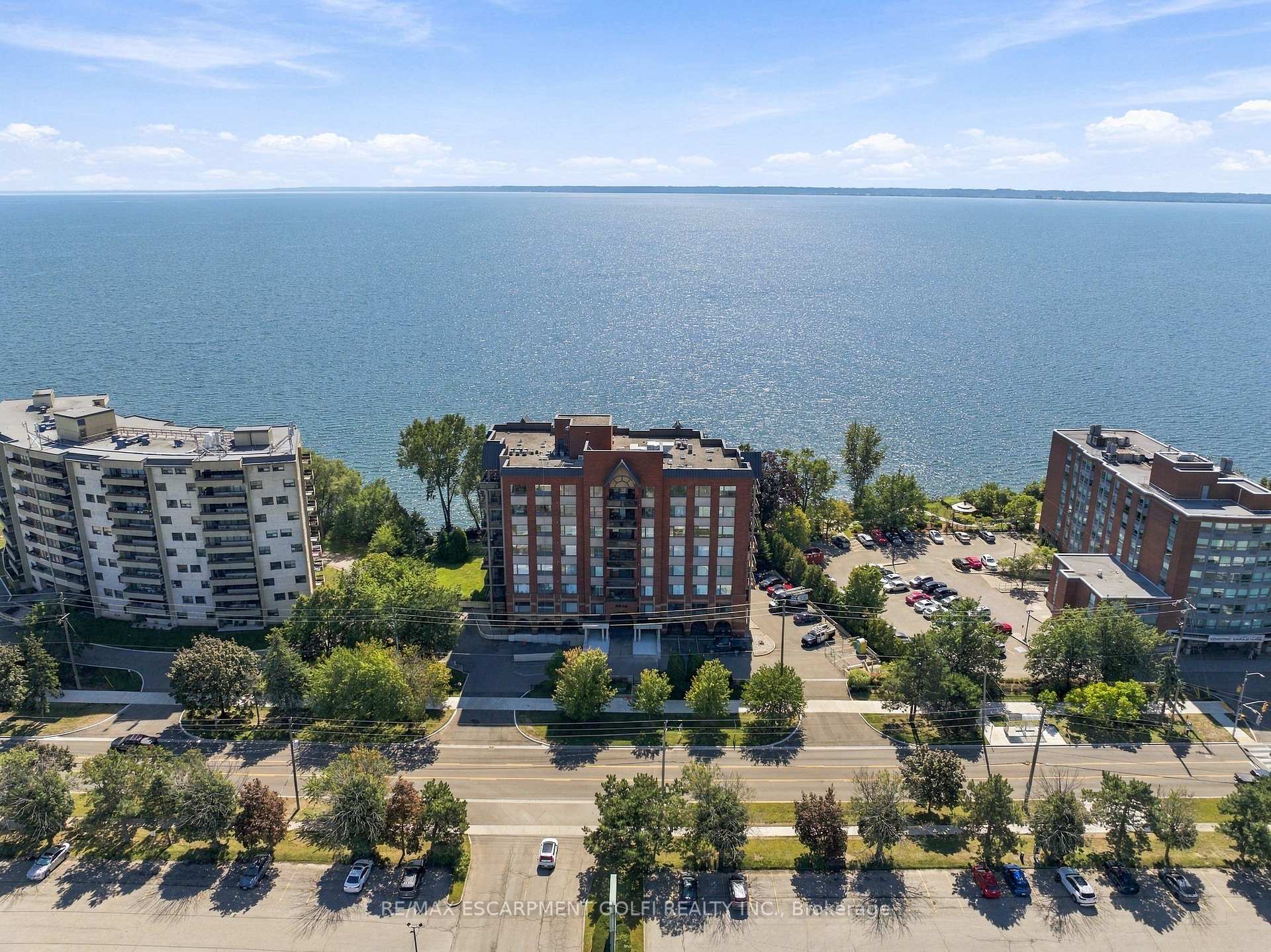 Photo of Unit 203, 5340 Lakeshore Road