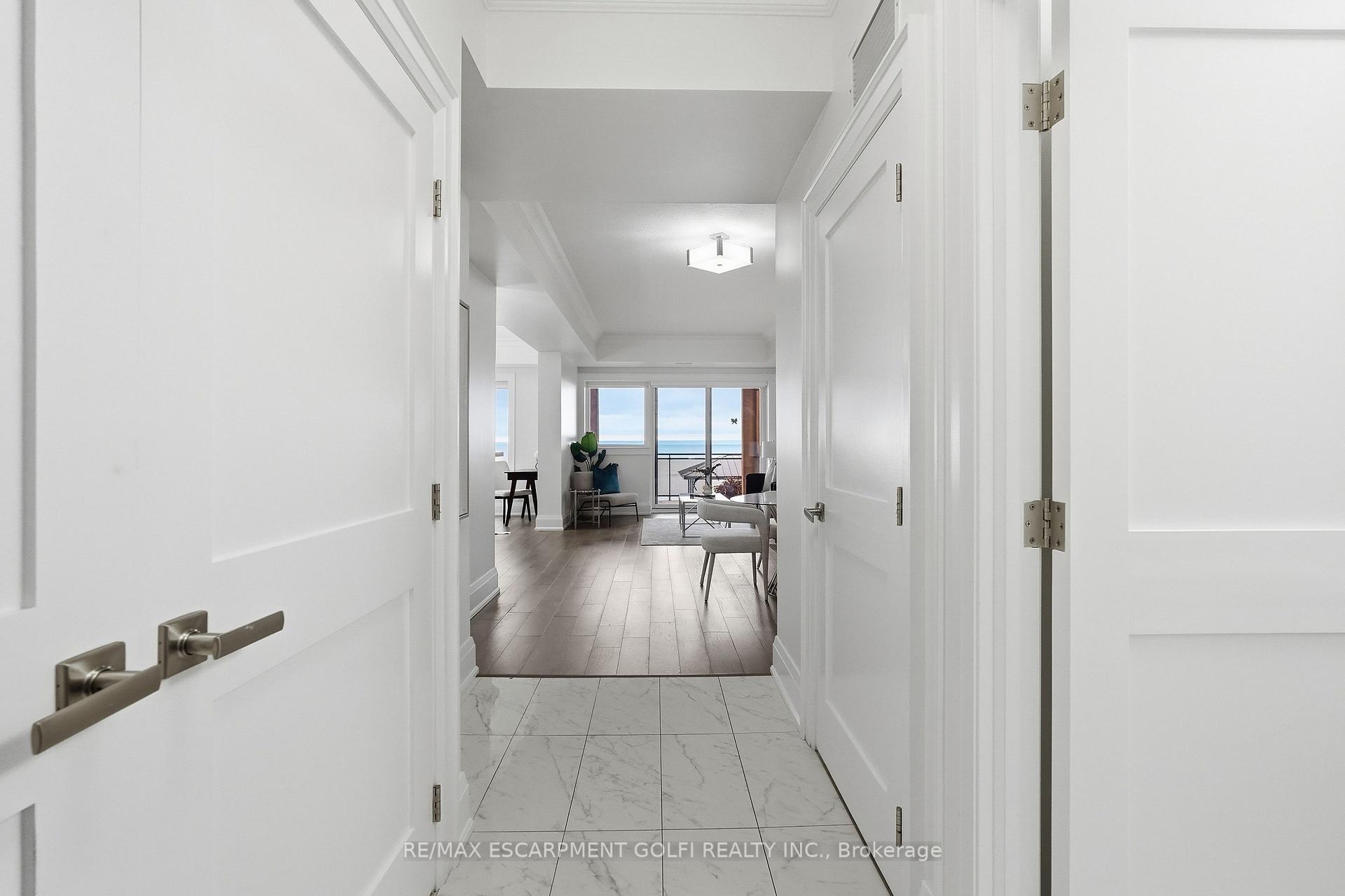Photo 4 of Unit 203, 5340 Lakeshore Road, Burlington, Appleby — HOMEH