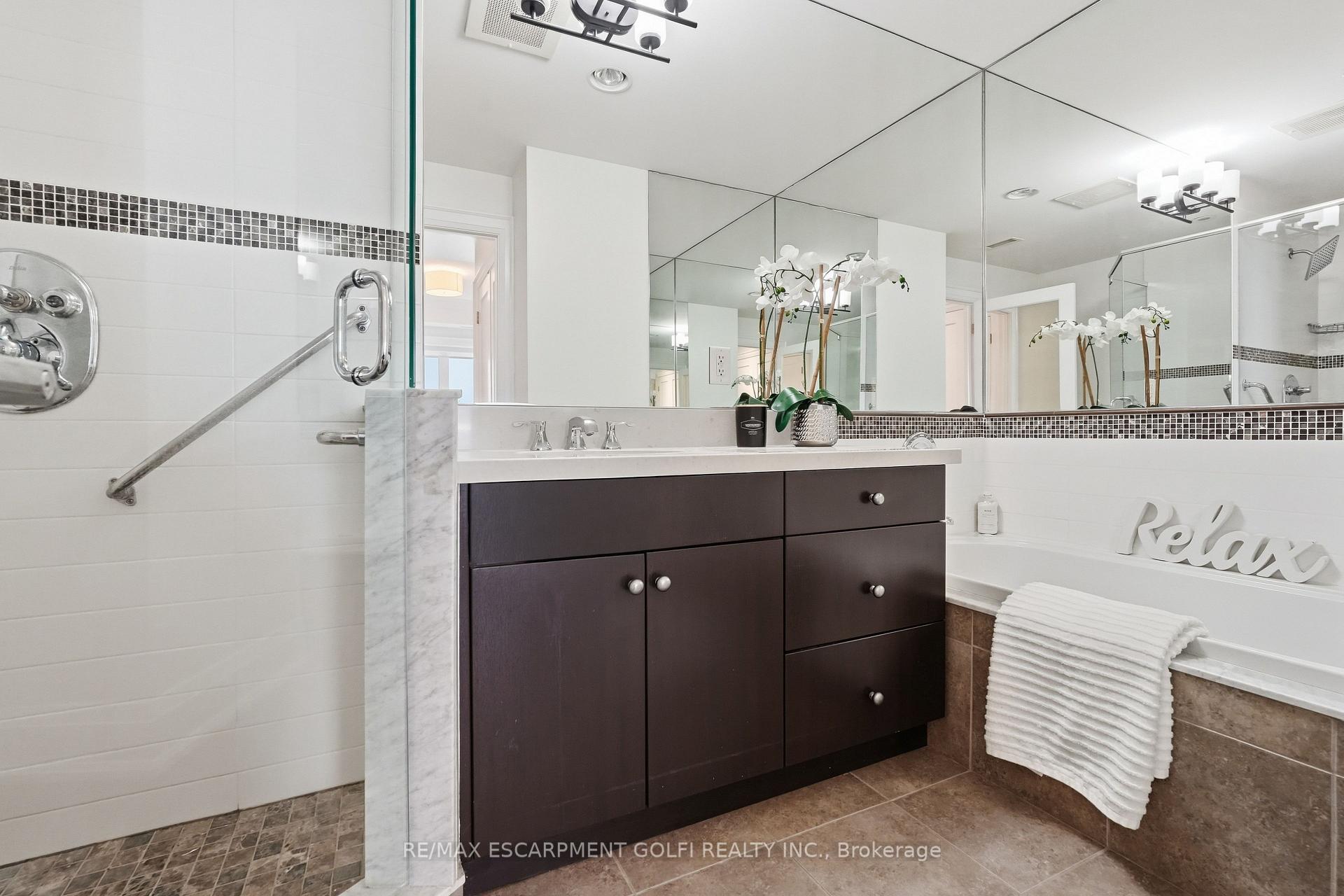 Photo 18 of Unit 203, 5340 Lakeshore Road, Burlington, Appleby — HOMEH