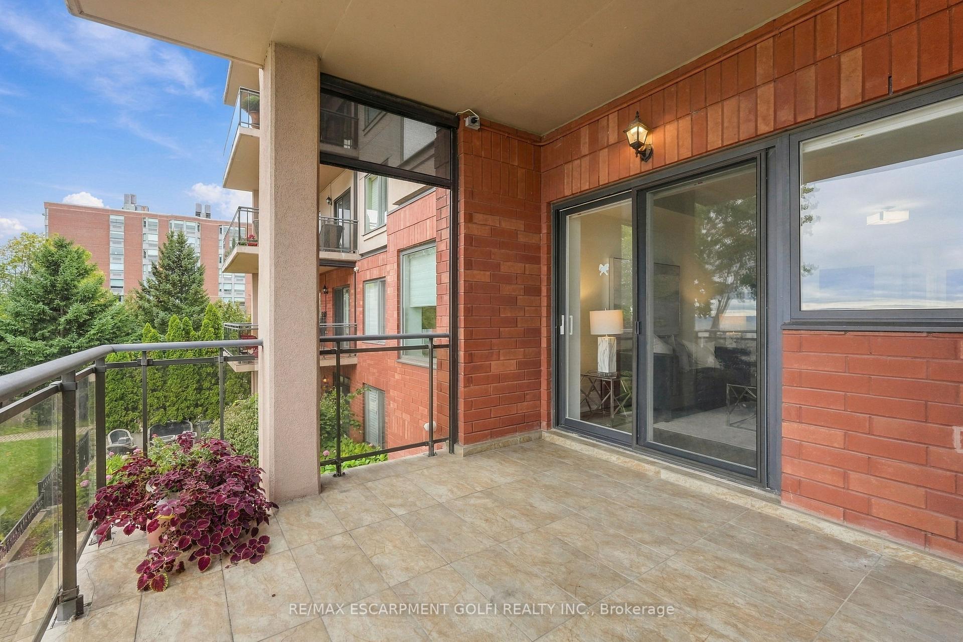 Photo 23 of Unit 203, 5340 Lakeshore Road, Burlington, Appleby — HOMEH