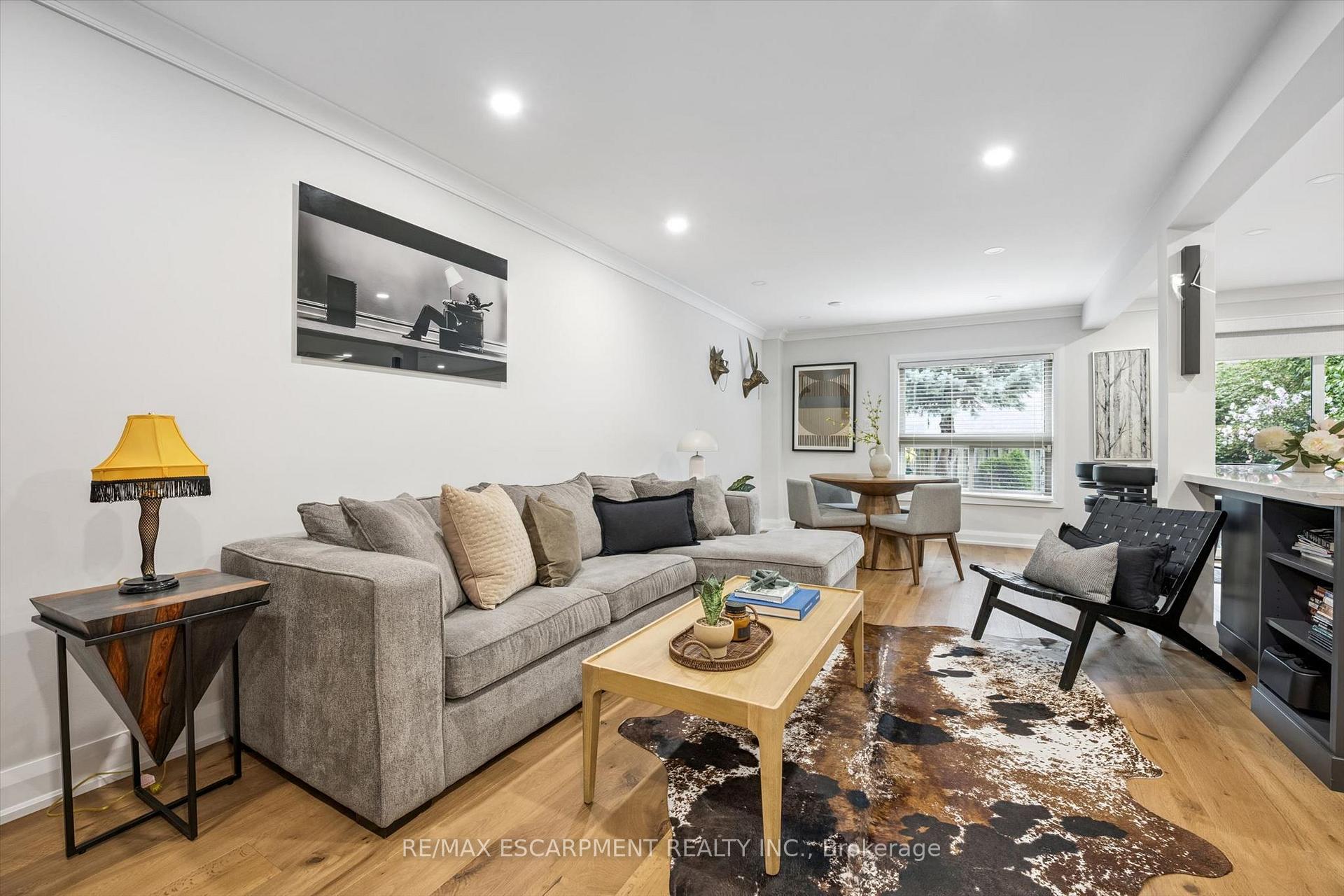 Photo 5 of 1261 Stephenson Drive, Burlington, LaSalle — HOMEH