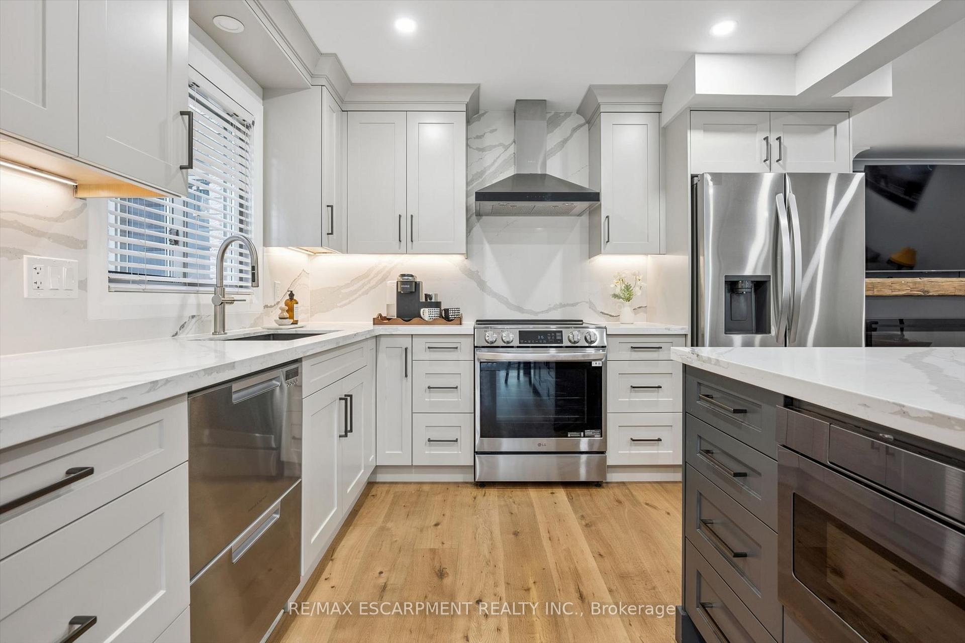 Photo 10 of 1261 Stephenson Drive, Burlington, LaSalle — HOMEH