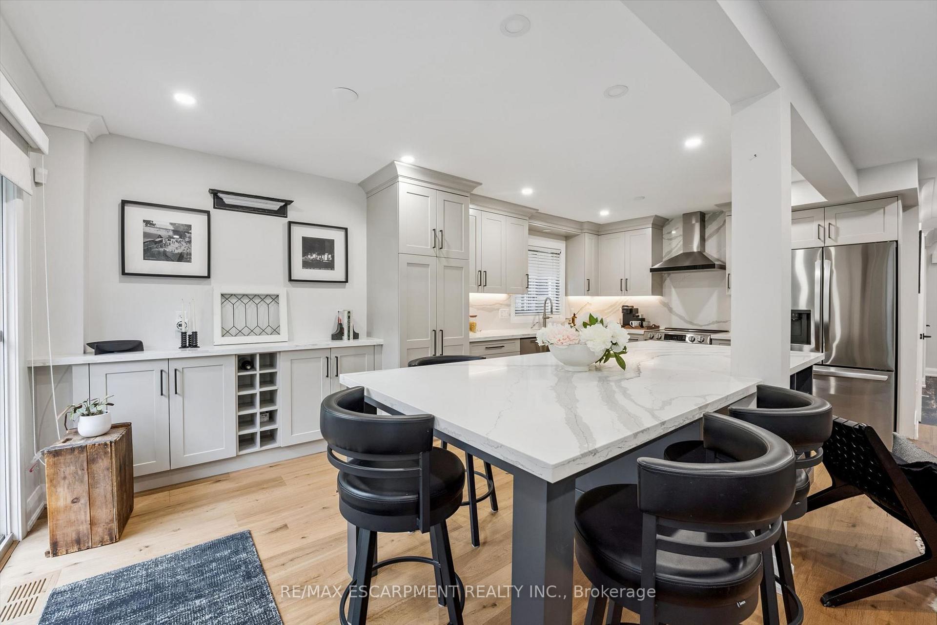 Photo 16 of 1261 Stephenson Drive, Burlington, LaSalle — HOMEH