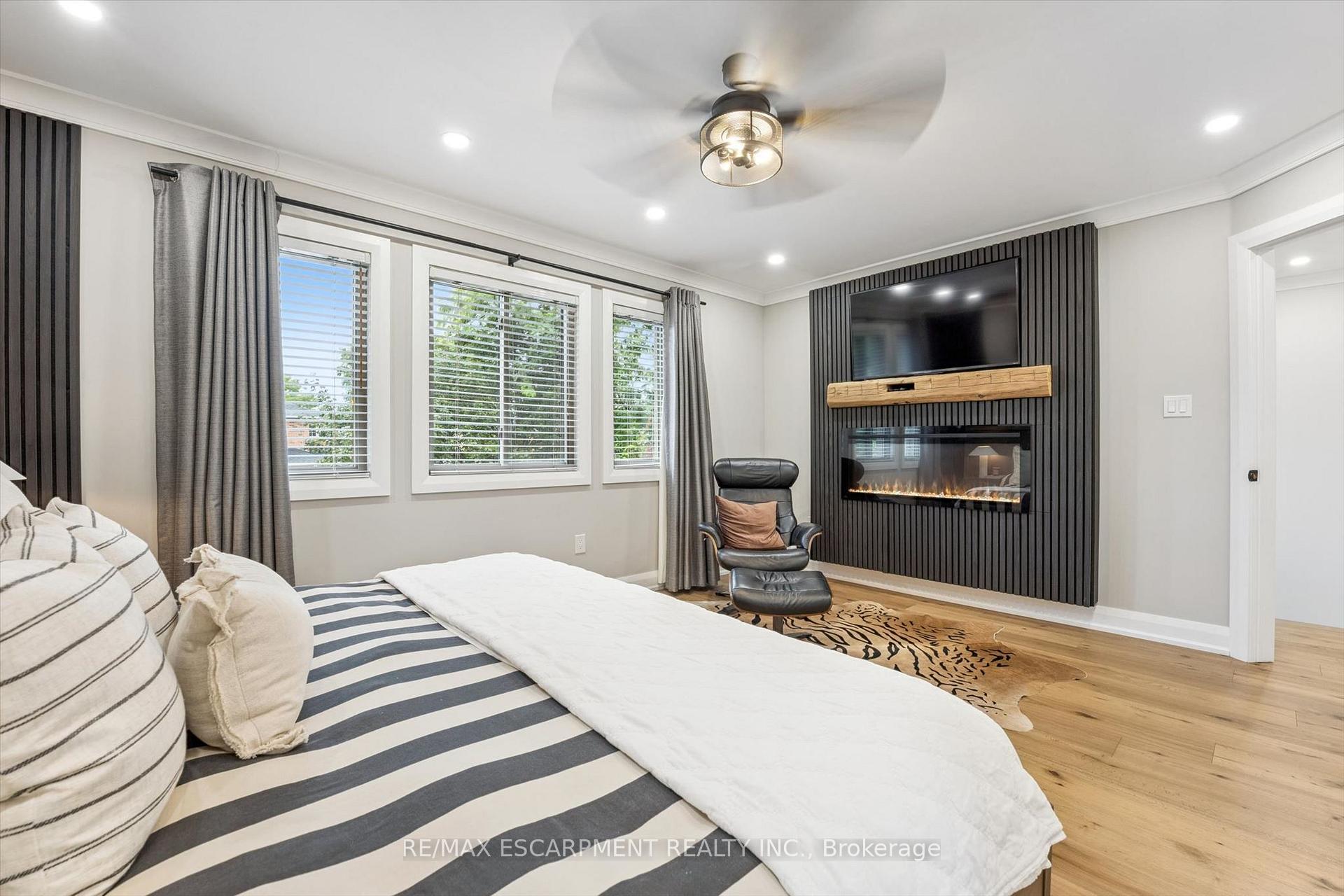 Photo 22 of 1261 Stephenson Drive, Burlington, LaSalle — HOMEH