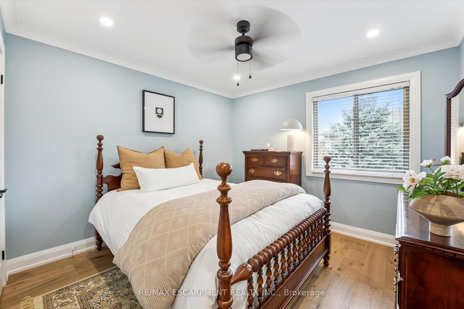 Photo 25 of 1261 Stephenson Drive, Burlington, LaSalle — HOMEH