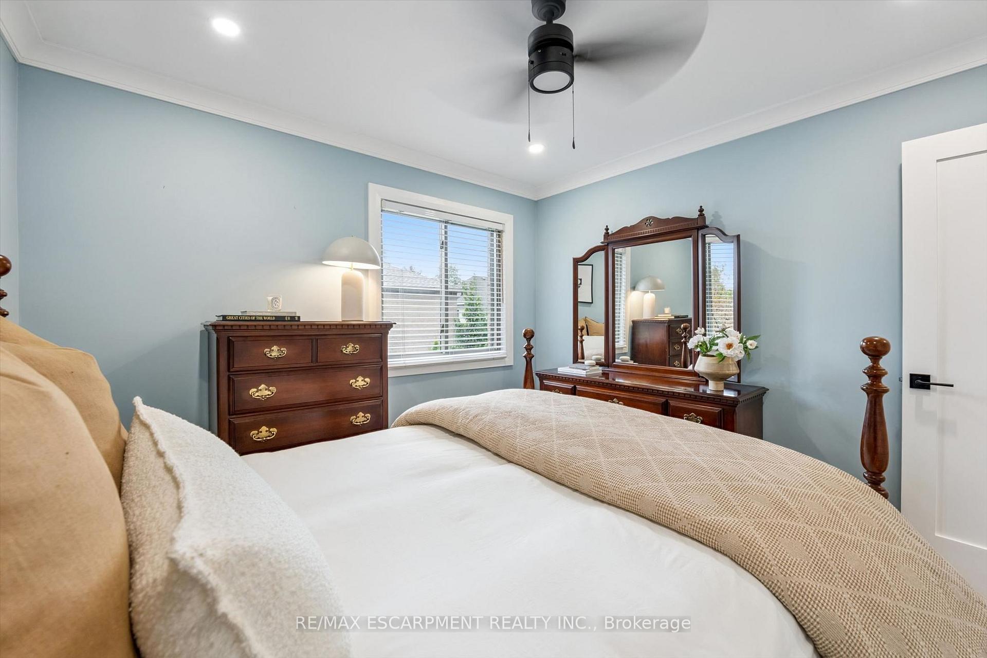 Photo 26 of 1261 Stephenson Drive, Burlington, LaSalle — HOMEH