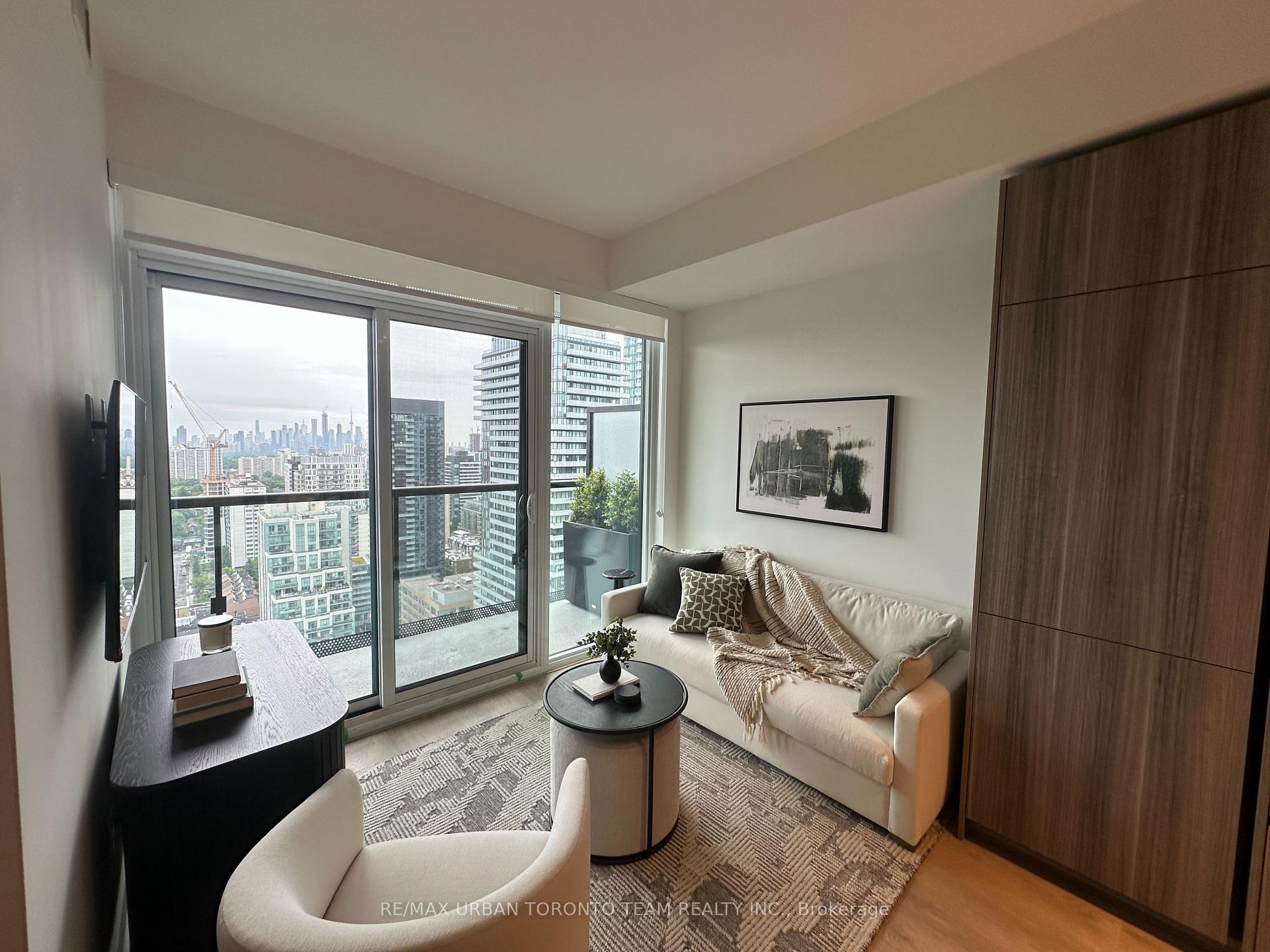 Photo 5 of Unit 3013, 127 Broadway Avenue, Toronto, Mount Pleasant West — HOMEH