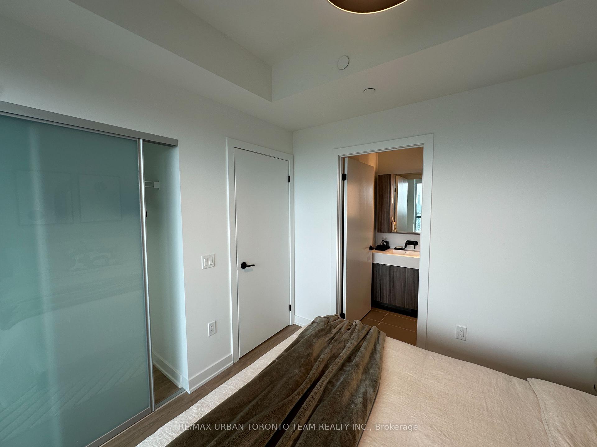 Photo 14 of Unit 3013, 127 Broadway Avenue, Toronto, Mount Pleasant West — HOMEH