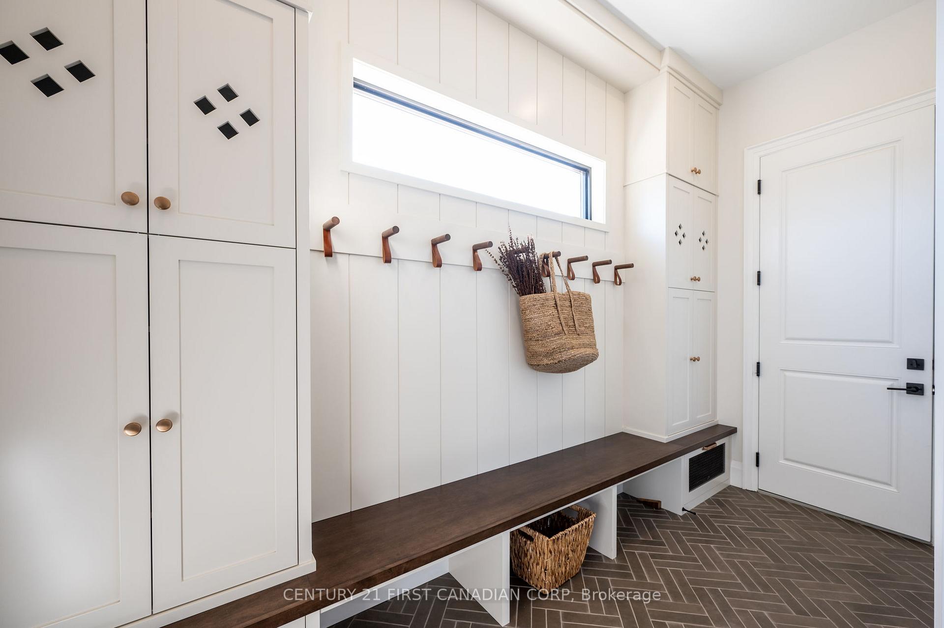 Photo 8 of 216 Foxborough Place, Thames Centre, Thorndale — HOMEH