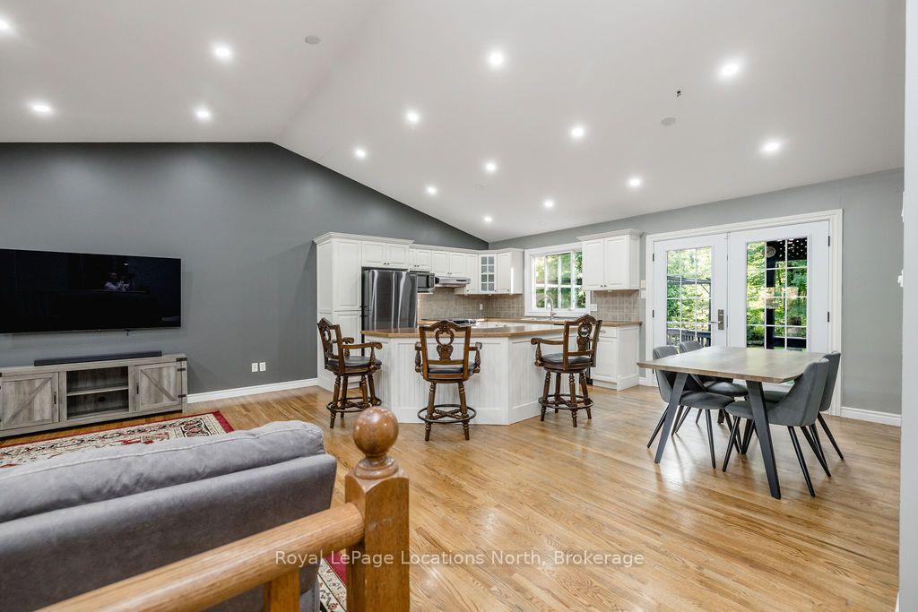 Photo 3 of 83 Crocus Drive, Wasaga Beach — HOMEH
