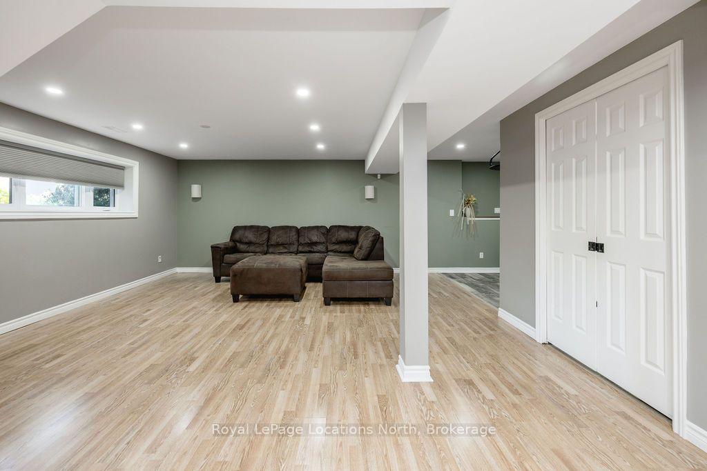Photo 18 of 83 Crocus Drive, Wasaga Beach — HOMEH