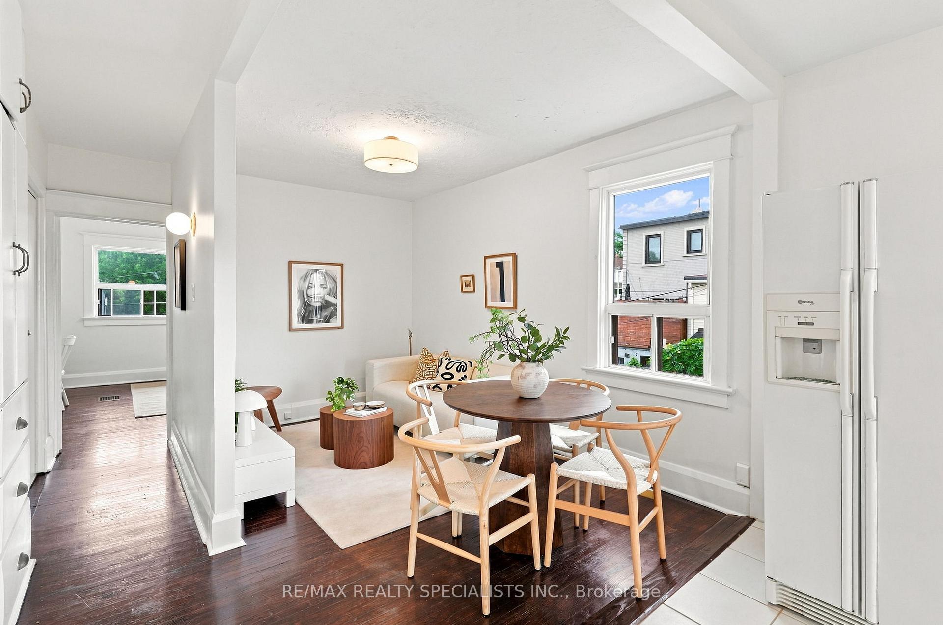 Photo 6 of 21 Mendel Avenue, Toronto, East End-Danforth — HOMEH