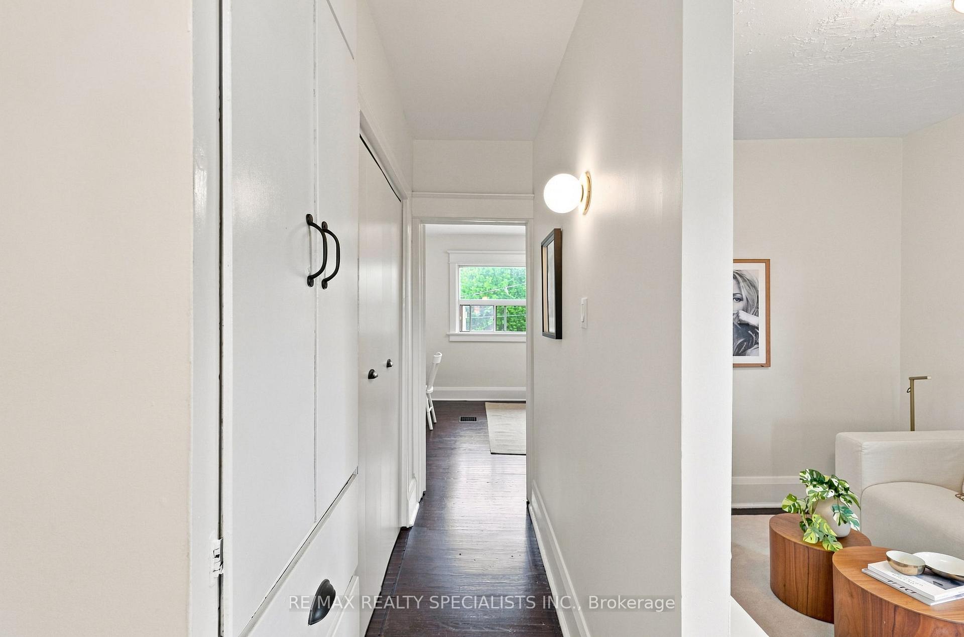 Photo 14 of 21 Mendel Avenue, Toronto, East End-Danforth — HOMEH