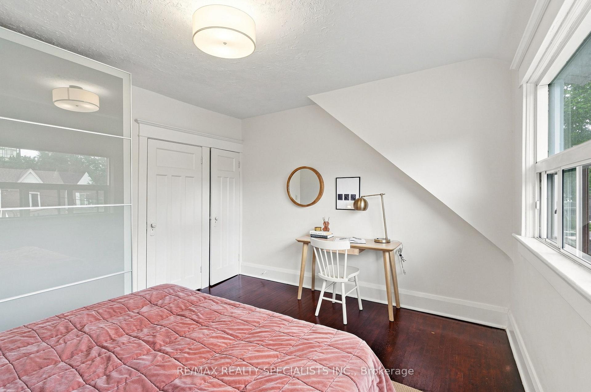 Photo 17 of 21 Mendel Avenue, Toronto, East End-Danforth — HOMEH