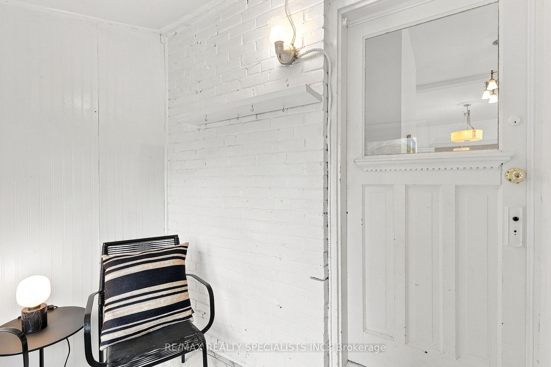 Photo 22 of 21 Mendel Avenue, Toronto, East End-Danforth — HOMEH