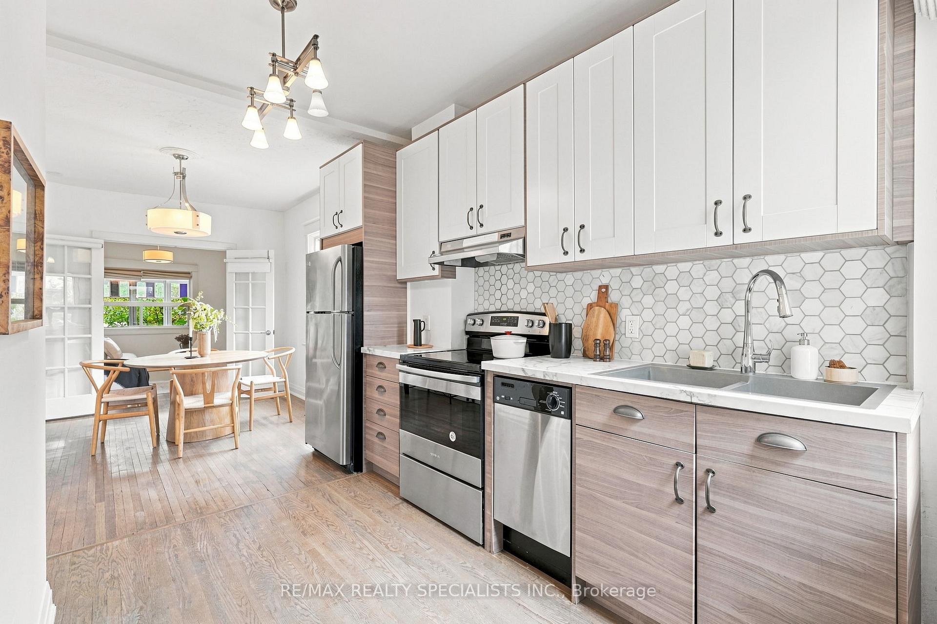Photo 23 of 21 Mendel Avenue, Toronto, East End-Danforth — HOMEH