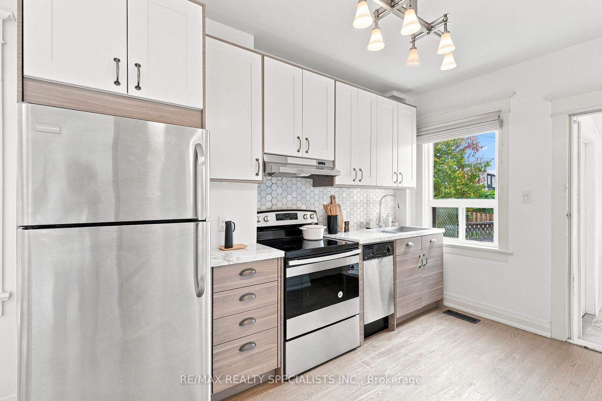 Photo 24 of 21 Mendel Avenue, Toronto, East End-Danforth — HOMEH