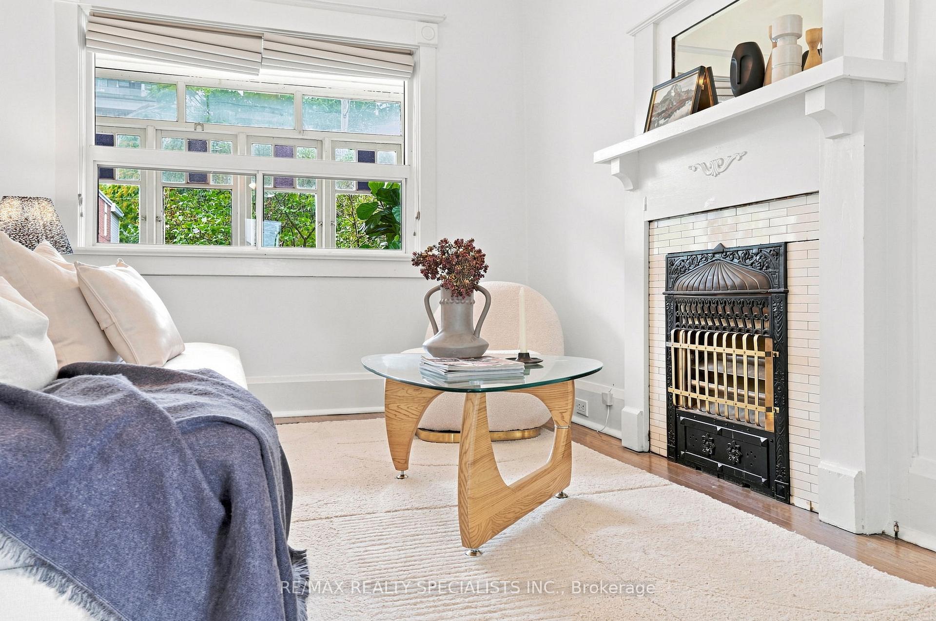 Photo 31 of 21 Mendel Avenue, Toronto, East End-Danforth — HOMEH