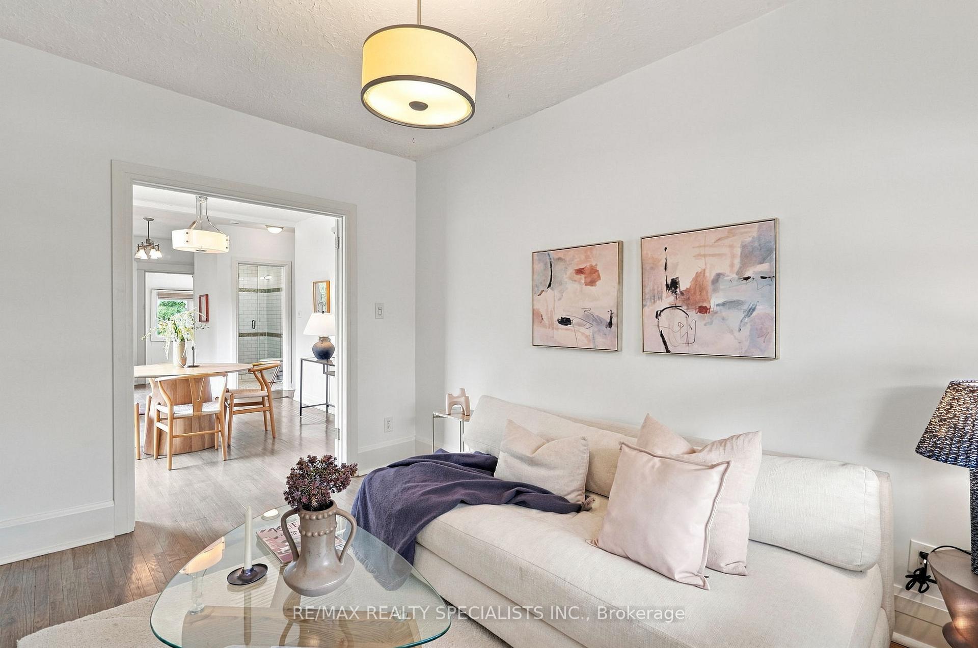 Photo 33 of 21 Mendel Avenue, Toronto, East End-Danforth — HOMEH
