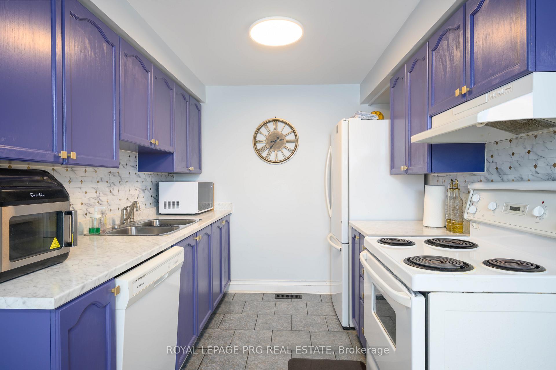 Photo 6 of 97 Nathan Crescent, Barrie, Painswick South — HOMEH